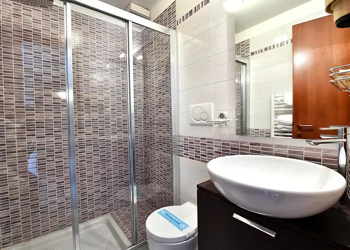 La Sacca 2* ستريزا